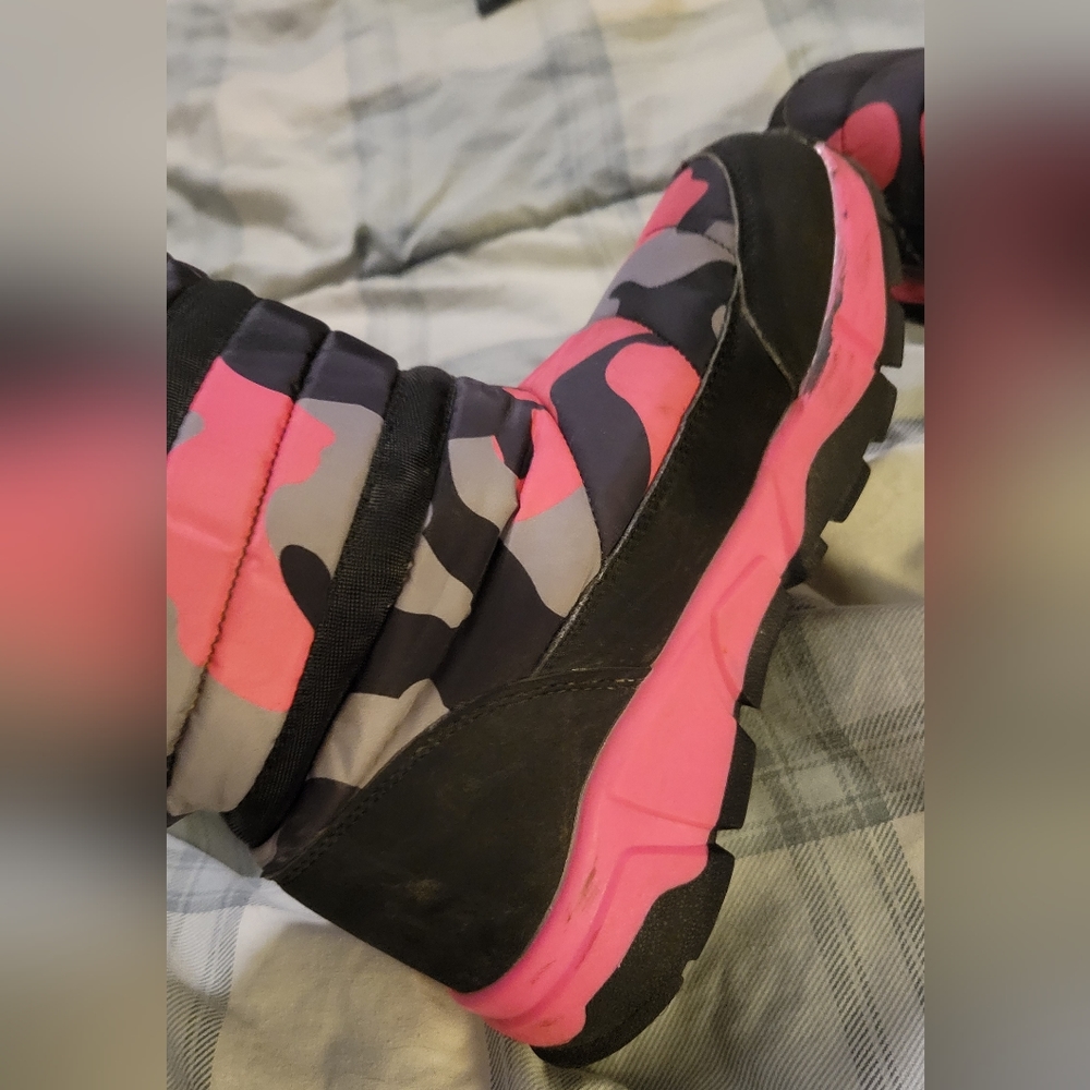 Big kid size 5 Mishansha snow boot - Picture 13 of 15